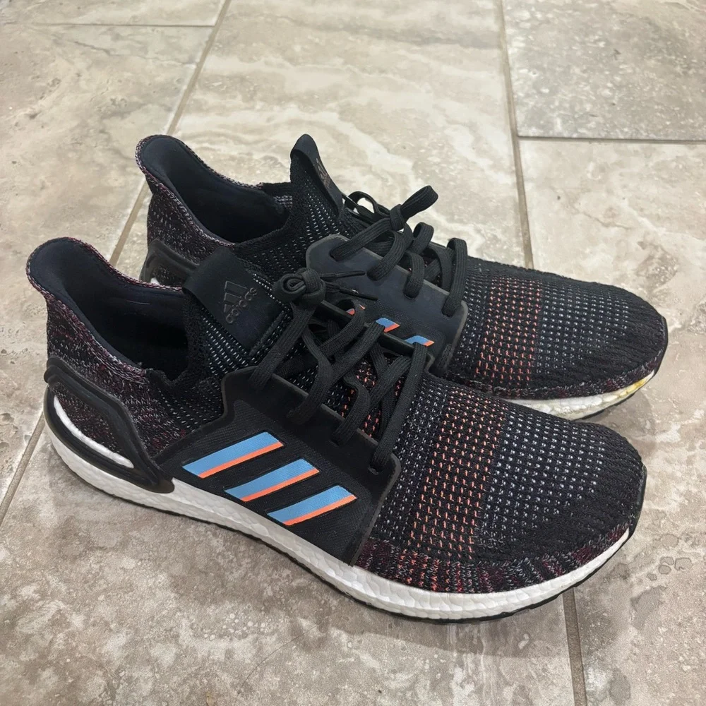 Adidas Ultra Boost‎ 19 Black Glow Sz 12